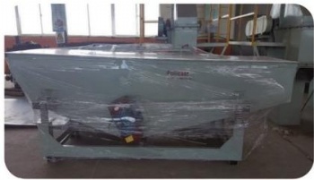 Linear vibrating screen